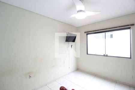 Quarto de casa para alugar com 3 quartos, 0m² em Nossa Senhora Aparecida, Uberlândia