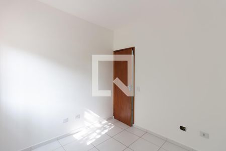 Quarto 1 de apartamento para alugar com 2 quartos, 75m² em Vila Carmosina, São Paulo