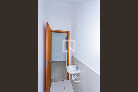 Lavabo de casa para alugar com 2 quartos, 120m² em Vila Albertina, São Paulo