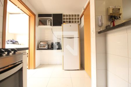 Cozinha de apartamento à venda com 3 quartos, 90m² em Nova Suíça, Belo Horizonte