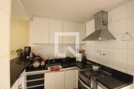 Cozinha de apartamento à venda com 3 quartos, 90m² em Nova Suíça, Belo Horizonte