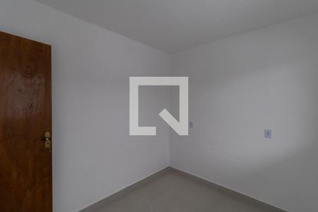 Quarto 1 de apartamento para alugar com 2 quartos, 40m² em Vila Taquari, São Paulo