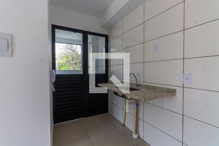 Cozinha de apartamento à venda com 2 quartos, 42m² em Vila Carrão, São Paulo