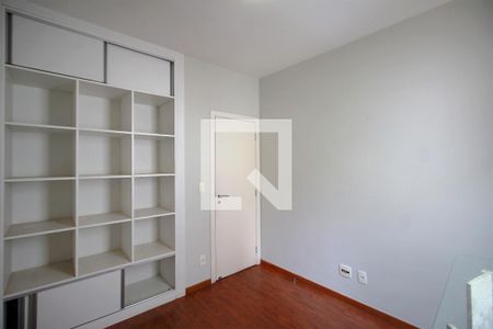 Quarto 2 de apartamento à venda com 3 quartos, 82m² em Fernão Dias, Belo Horizonte