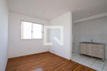 Sala de apartamento para alugar com 2 quartos, 44m² em Jardim Las Vegas, Guarulhos