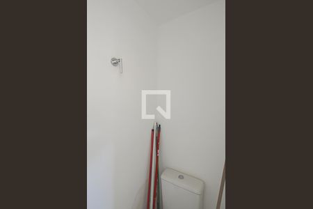 Apartamento à venda com 132m², 3 quartos e 2 vagas Apartamento à venda com 132m², 3 quartos e 2 vagasBanheiro de serviço