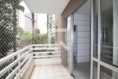 Varanda  de apartamento à venda com 2 quartos, 74m² em Indianópolis, São Paulo