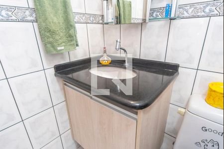 Banheiro de apartamento para alugar com 2 quartos, 58m² em Parque Sao Vicente, Santo André