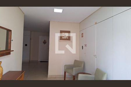 Apartamento para alugar com 62m², 2 quartos e 1 vaga Apartamento para alugar com 62m², 2 quartos e 1 vagaHall de entrada