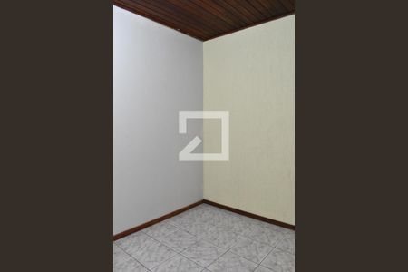 Quarto 2 de casa para alugar com 2 quartos, 70m² em Sítio Cercado, Curitiba