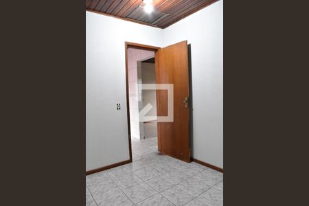 Quarto 2 de casa para alugar com 2 quartos, 70m² em Sítio Cercado, Curitiba