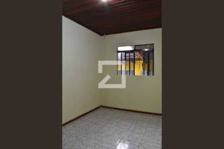 Quarto 1 de casa para alugar com 2 quartos, 70m² em Sítio Cercado, Curitiba