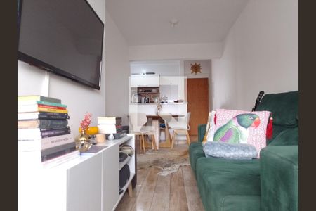 Sala de apartamento à venda com 2 quartos, 60m² em Campestre, Santo André