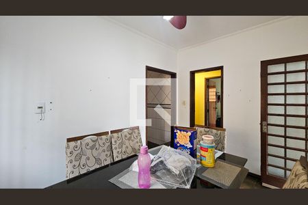 Sala de Estar de casa à venda com 3 quartos, 200m² em Terceira Divisão de Interlagos, São Paulo