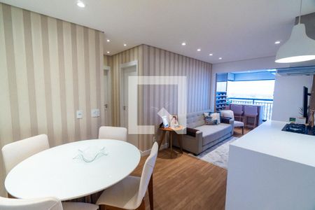 Apartamento à venda com 67m², 2 quartos e 2 vagasSala