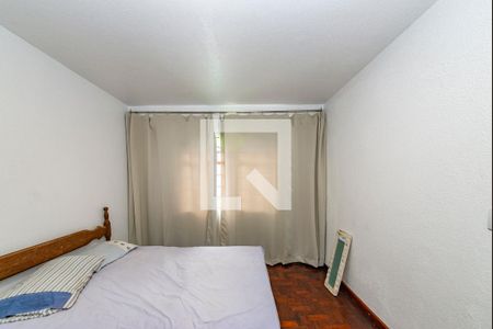 Quarto 1 de apartamento para alugar com 2 quartos, 120m² em Caiçaras, Belo Horizonte