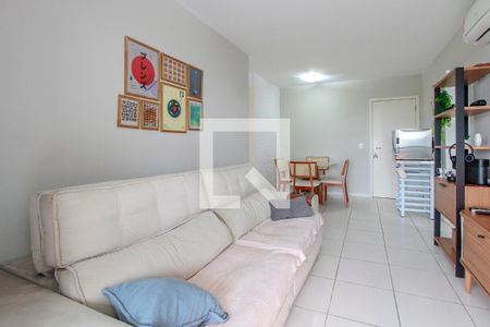 Sala de apartamento à venda com 2 quartos, 70m² em Barra da Tijuca, Rio de Janeiro