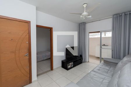 Sala de apartamento para alugar com 3 quartos, 97m² em Novo Riacho, Contagem