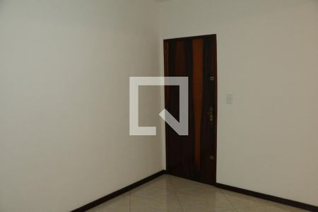 Sala de casa para alugar com 2 quartos, 72m² em Da Luz, Nova Iguaçu