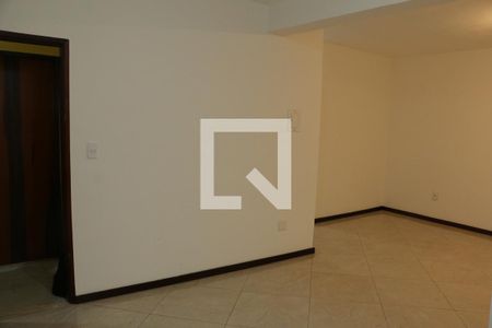 Sala de casa para alugar com 2 quartos, 72m² em Da Luz, Nova Iguaçu