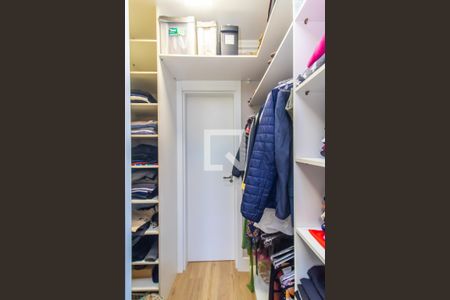 Closet do quarto de casa de condomínio para alugar com 3 quartos, 157m² em Sarandi, Porto Alegre