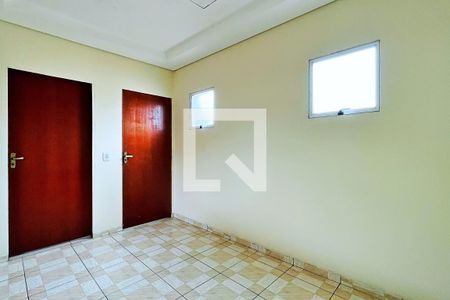 Sala de casa para alugar com 1 quarto, 40m² em Jardim Presidente Dutra, Guarulhos