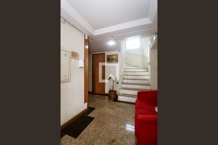 Hall de entrada de apartamento à venda com 3 quartos, 95m² em Santana, Porto Alegre