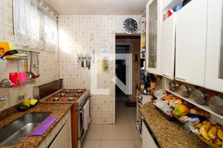 Cozinha de apartamento à venda com 3 quartos, 98m² em Coração Eucarístico, Belo Horizonte