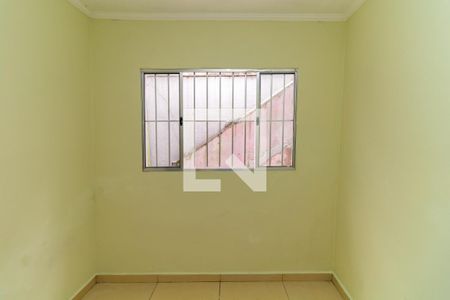 Quarto 2 de casa para alugar com 2 quartos, 150m² em Vila Mercedes, São Paulo