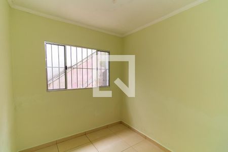 Quarto 2 de casa para alugar com 2 quartos, 150m² em Vila Mercedes, São Paulo