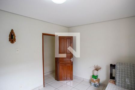 Quarto 1 de casa à venda com 3 quartos, 234m² em Pompéia, Belo Horizonte