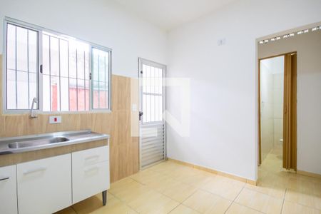 Cozinha de casa para alugar com 1 quarto, 23m² em Santa Maria, Osasco