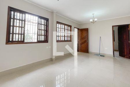 Casa à venda com 117m², 2 quartos e 2 vagasSala