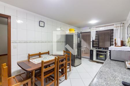 Cozinha de casa à venda com 5 quartos, 247m² em Vila Yolanda, Osasco