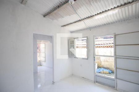 Sala de casa para alugar com 1 quarto, 40m² em Trindade, São Gonçalo