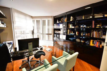 Sala / Escritório de apartamento à venda com 5 quartos, 560m² em Centro, Campinas