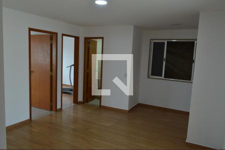 Sala 2 de casa de condomínio para alugar com 4 quartos, 220m² em Taquara, Rio de Janeiro