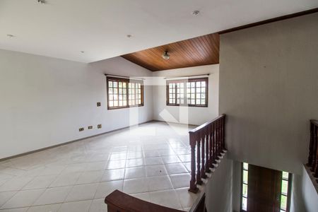 Sala de TV de casa de condomínio para alugar com 4 quartos, 360m² em Alphaville, Santana de Parnaíba