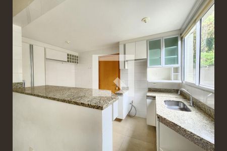 Cozinha de apartamento à venda com 3 quartos, 120m² em Buritis, Belo Horizonte