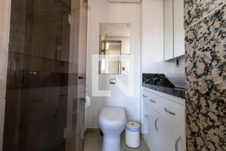 Banheiro da Suíte de apartamento à venda com 1 quarto, 81m² em Menino Deus, Porto Alegre