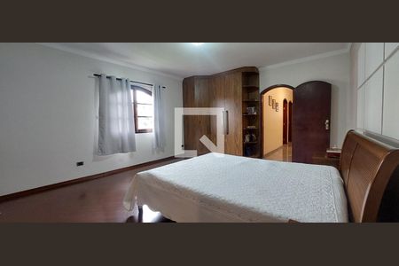 Quarto 1 suíte de casa à venda com 3 quartos, 314m² em Utinga, Santo André