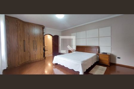 Quarto 1 suíte de casa à venda com 3 quartos, 314m² em Utinga, Santo André