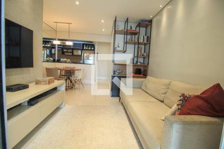 Sala de apartamento à venda com 3 quartos, 75m² em Vila Bertioga, São Paulo