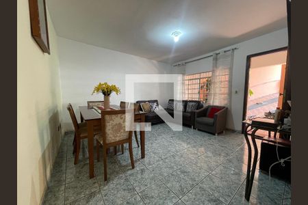 Sala de casa para alugar com 3 quartos, 300m² em Jardim das Vertentes, São Paulo