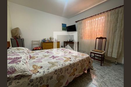 Quarto 2 de casa para alugar com 3 quartos, 300m² em Jardim das Vertentes, São Paulo