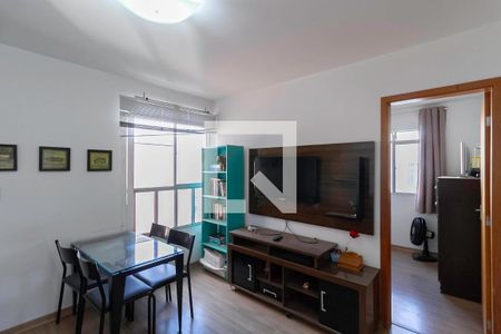 Sala de apartamento à venda com 2 quartos, 45m² em São João Batista, Belo Horizonte