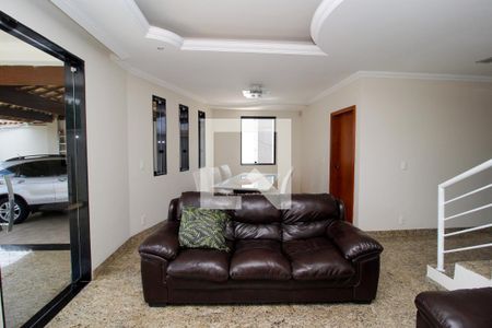 Sala de casa para alugar com 3 quartos, 238m² em Canaa, Belo Horizonte