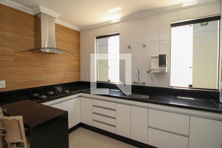 Cozinha de casa para alugar com 3 quartos, 238m² em Canaa, Belo Horizonte