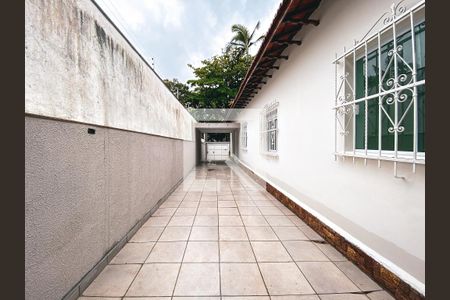 Quintal de casa para alugar com 6 quartos, 300m² em Vila Pirajussara, São Paulo