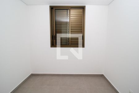 Quarto 2 de apartamento para alugar com 2 quartos, 60m² em Sagrada Família, Belo Horizonte